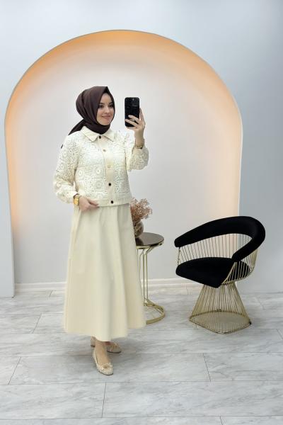 Güpür Detaylı Etekli Takım Krem