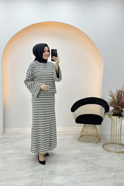 Zik Zak Desen Etekli Takım Siyah Ekru