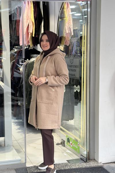 Kıvırcık Kısa Kaşe Sütlü Kahve