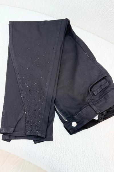 Yırtmaç Detaylı Taşlı Pantolon  Siyah