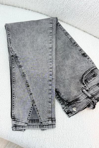 Yırtmaç Detaylı Taşlı Pantolon Gri